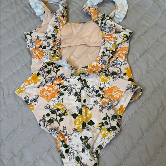 Cabana Del Sol woman’s medium one piece swimsuit - Picture 2 of 8